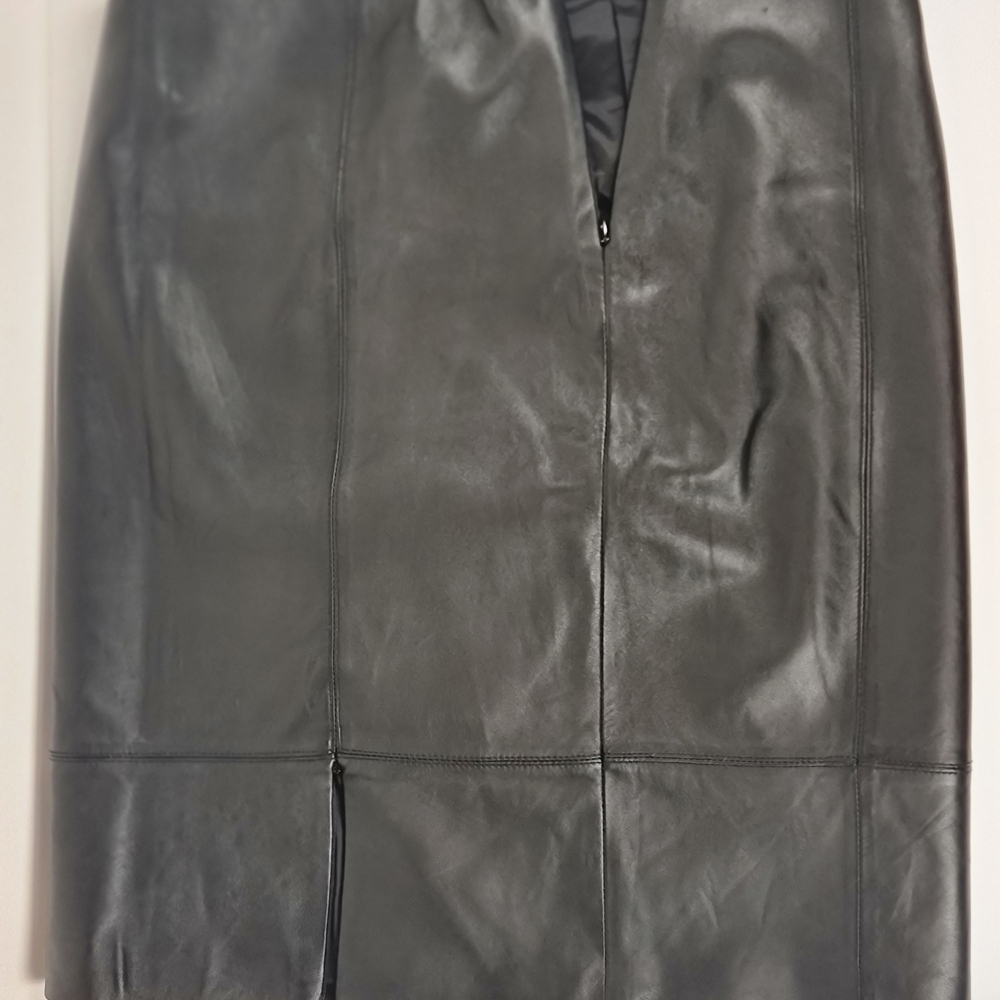 St. John Sport Black Leather Skirt Sz 10 Vtg. - Picture 3 of 12